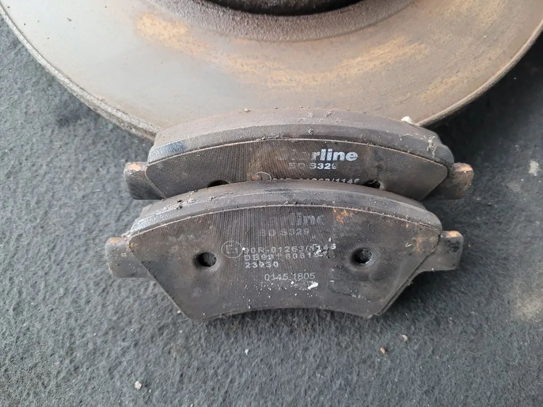 Tarcze hamulcowe przednie klocki Renault Scenic 2