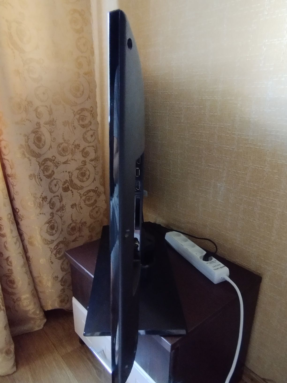 Телевізор Samsung UE39F5000AK