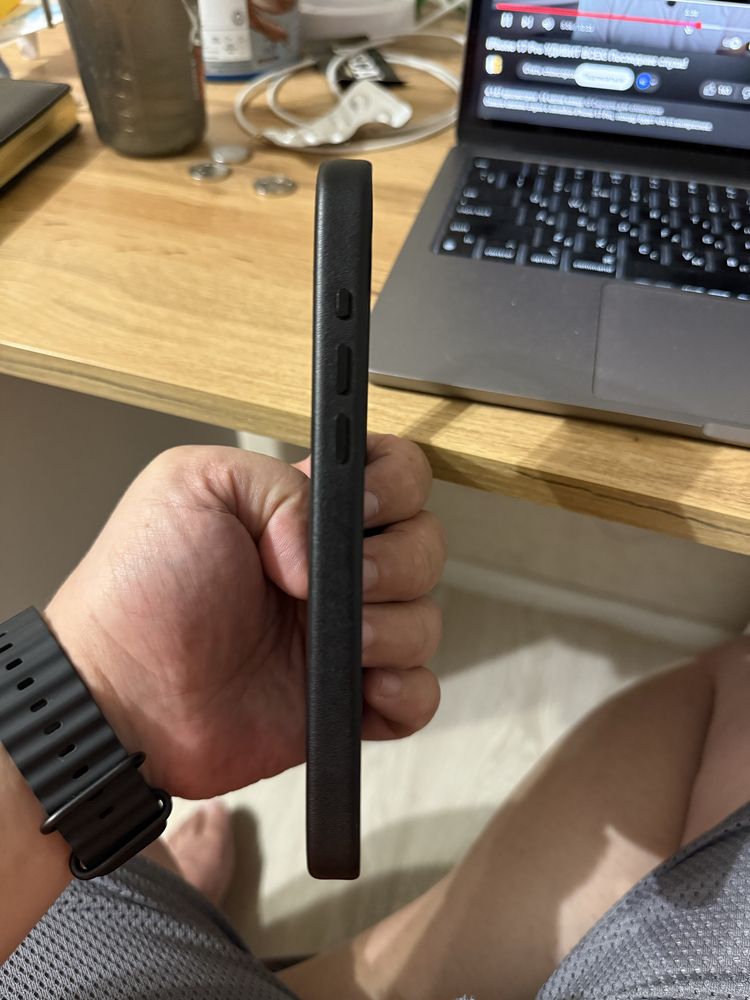 Кожаный чехол на Айфон 16 про макс iPhone 16 Pro Max