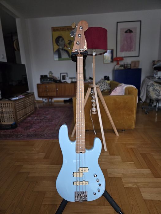 Charvel Pro-Mod San Dimas Bass PJ IV Sonic Blue