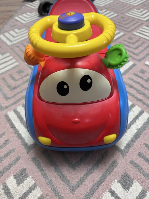 Толокар машинка chicco