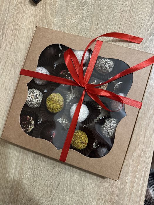Цукерки ручної роботи, подарункові бокси
