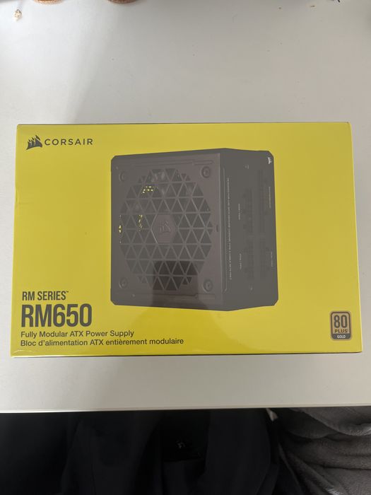 Corsair RM650 - Modular nunca aberta