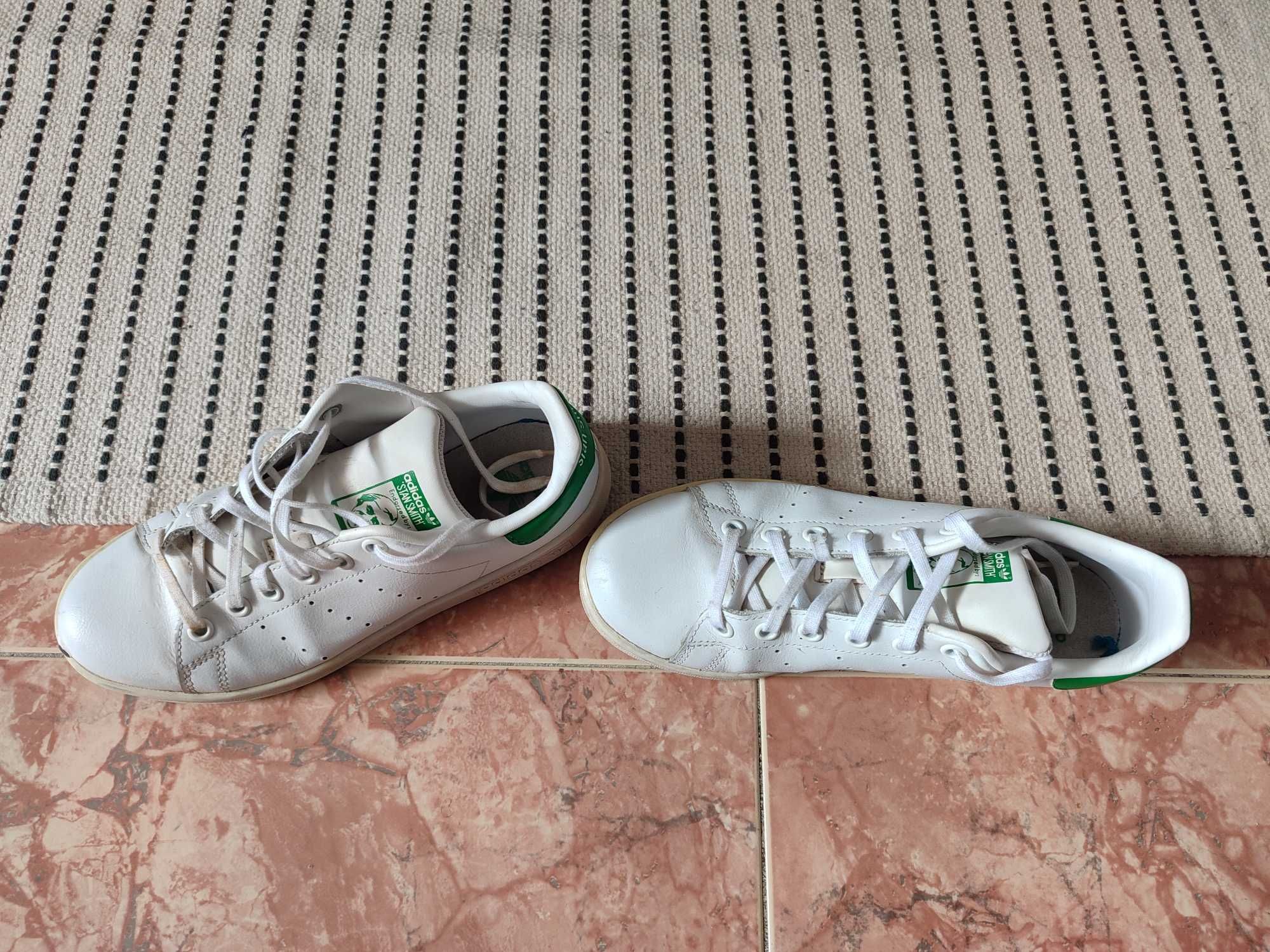 Vendo tênis Adidas Stan Smith em estado razoável