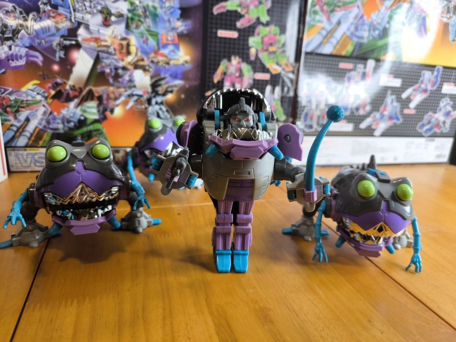 Transformers G1 Gnaw Sharkticons – KO Reissue