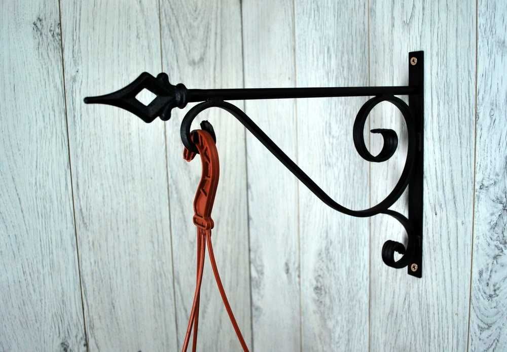 Wieszak Hak Uchwyt metalowy kuty na doniczkę - Czarny RAL 9005 (W02)