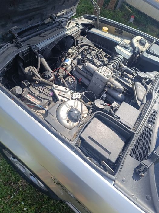 BMW 730 в кузові е32