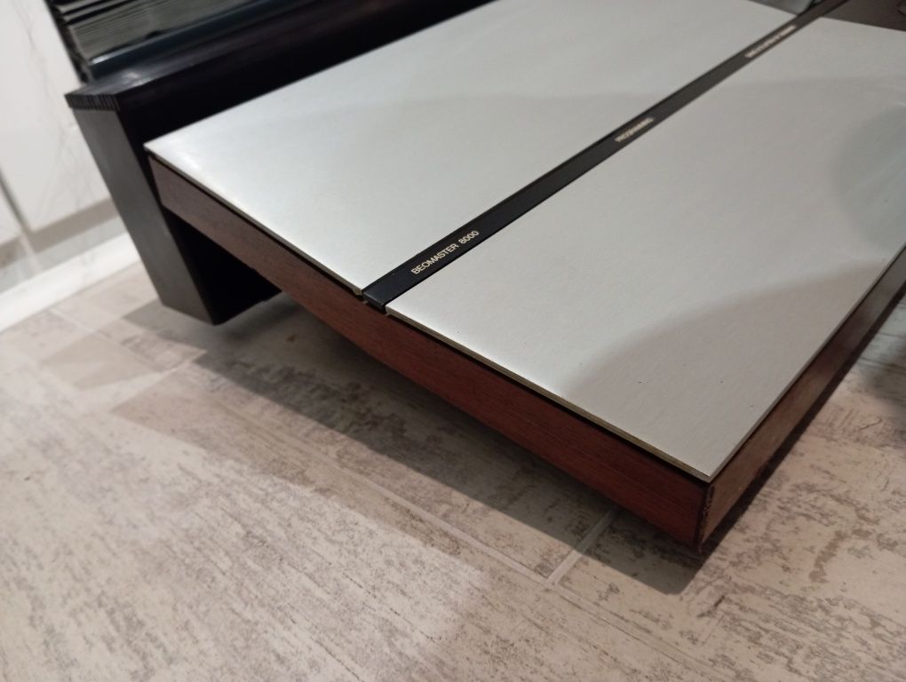 Bang & Olufsen Beomaster 8000 amplituner