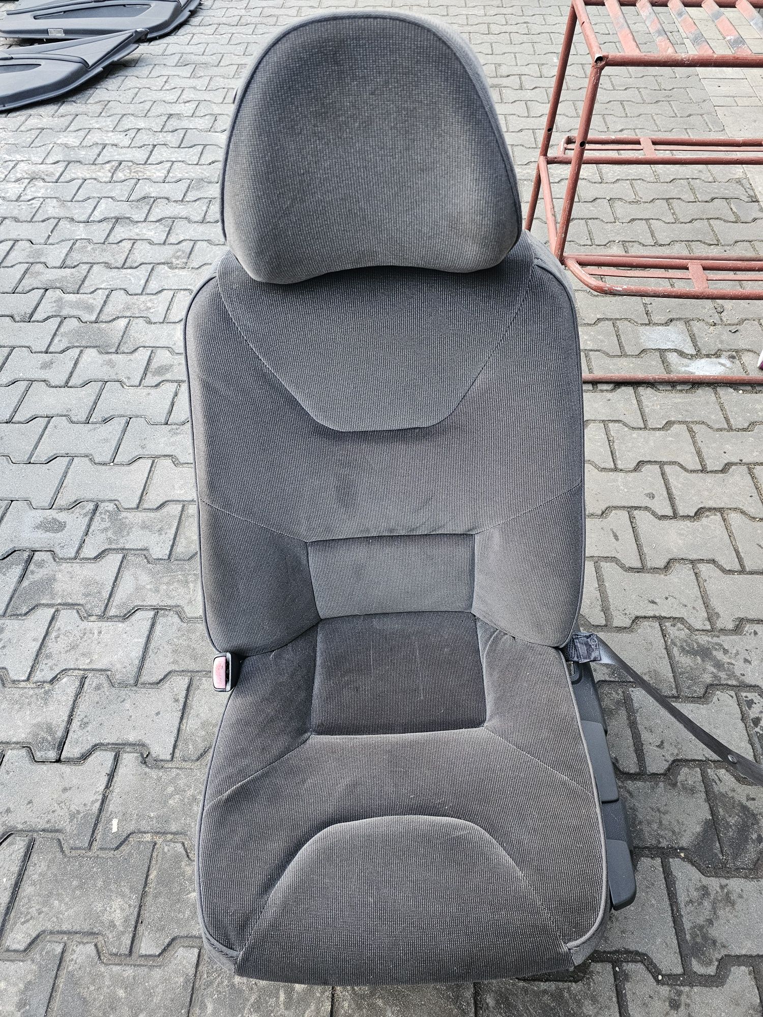 Fotel kierowcy Volvo v70 s60 welur 2.4 benzyna