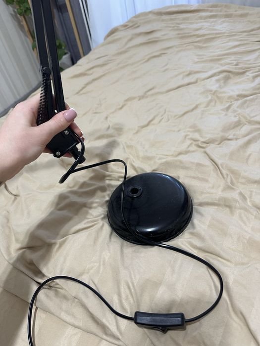 Лампа настільна-сіітильник