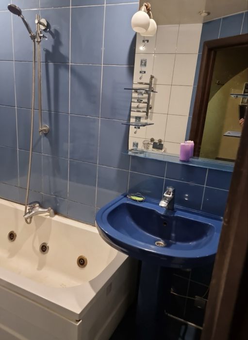 Сдам 3комн. Квартиру по Б. Центральному