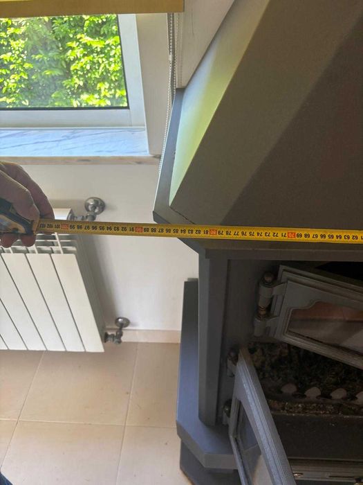 Salamandra Com Forno e despenseiro de lenha