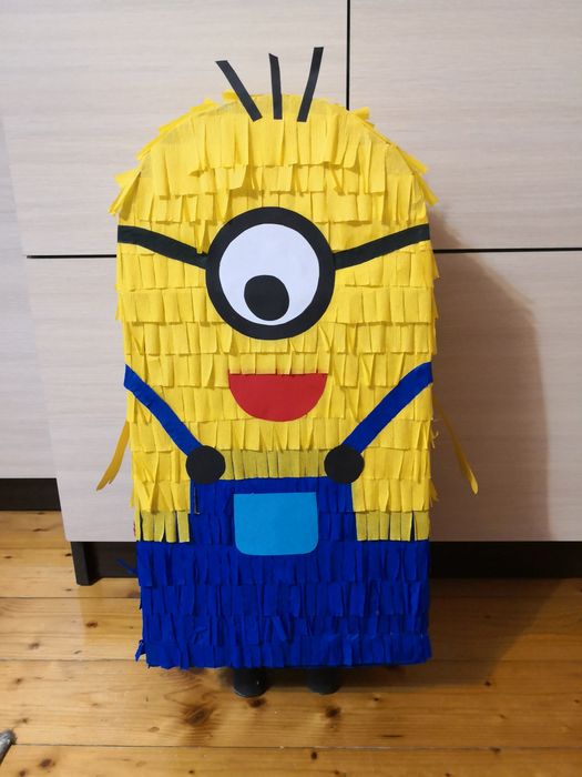 Piniata w ksztalcie minionka, minionek