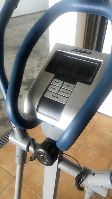 Máquina Elitica BH
