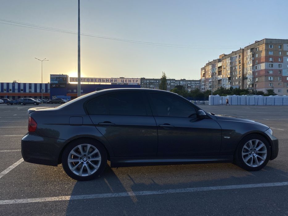 Продам BMW E90 330XI 2006р.