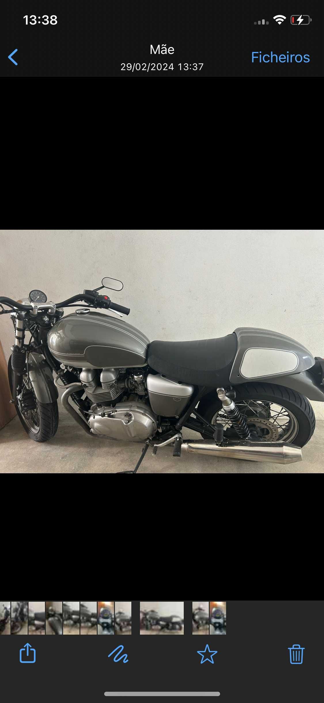 Triumph bonneville t900