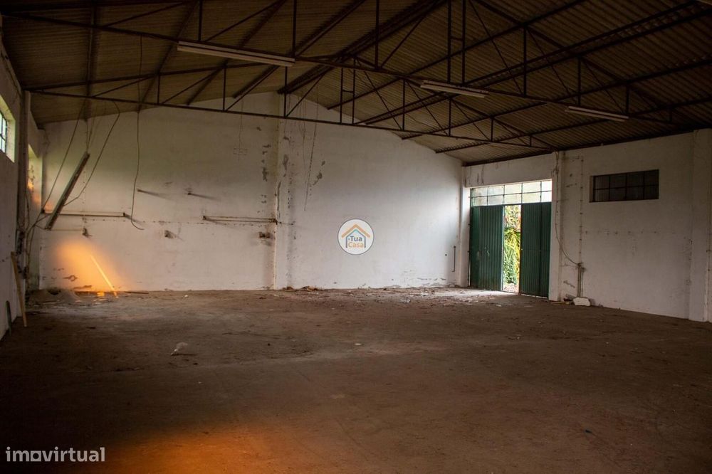 Armazém Industrial para Venda – Fiães