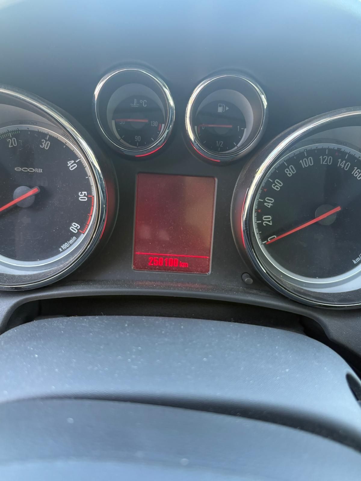 Opel Astra  J 2013r 1,7cdti