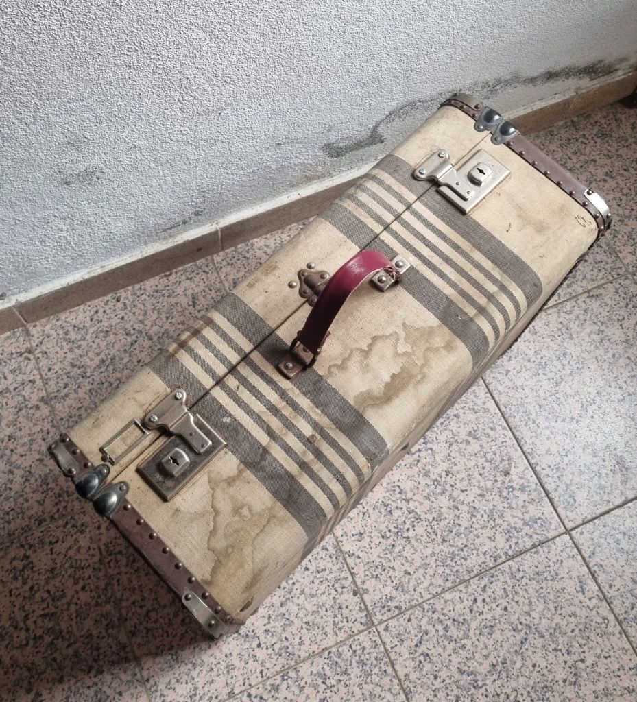 Mala Antiga para restauro
