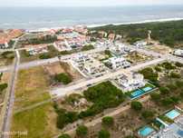 Excelente lote para construção à beira mar