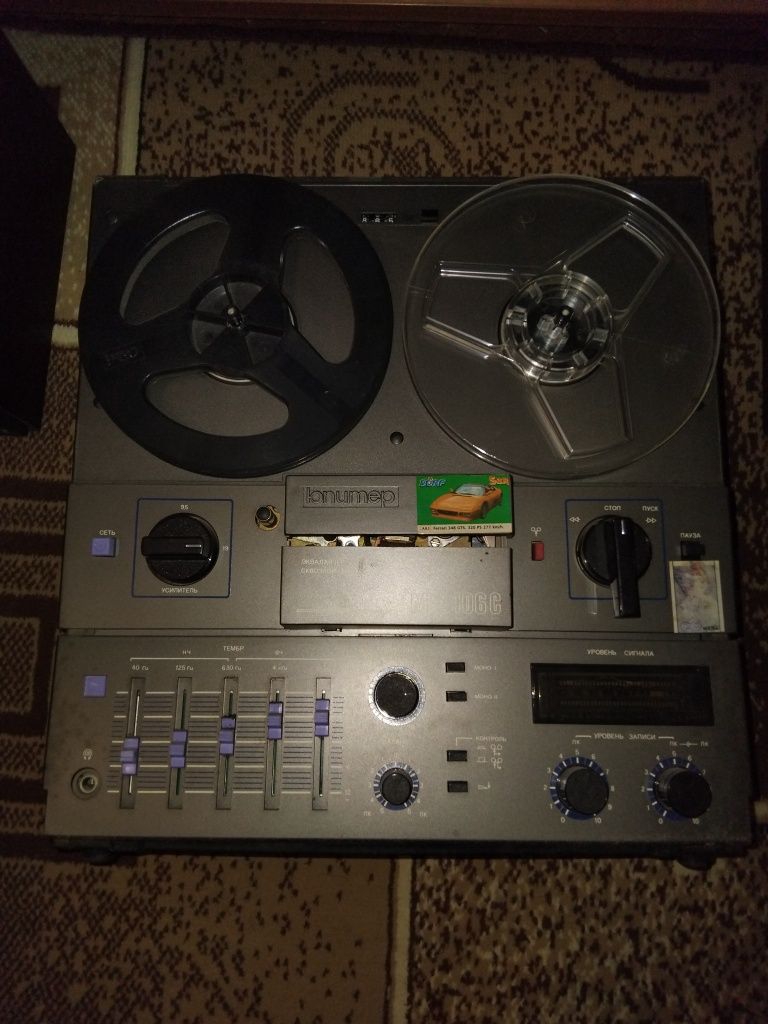 Продам комплект - магнитофон Юпитер МК-106 С с колонками Radiotehnika