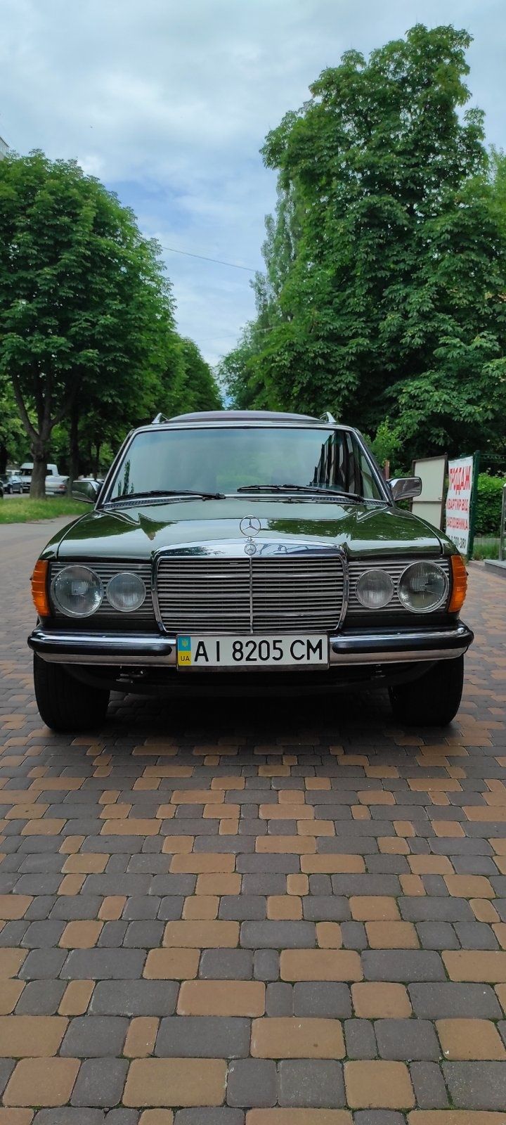 Мерседес 123T Універсал 2,5 бензин.