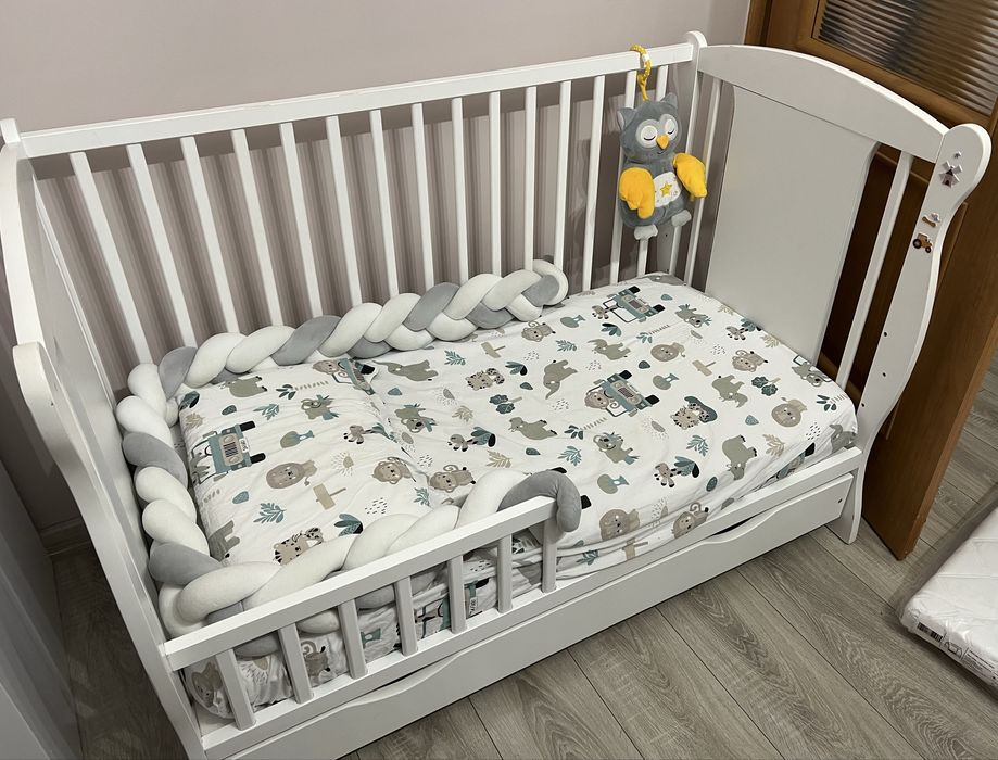 Drewniane łóżeczko/tapczan z szufladą MIKI białe 120x60cm