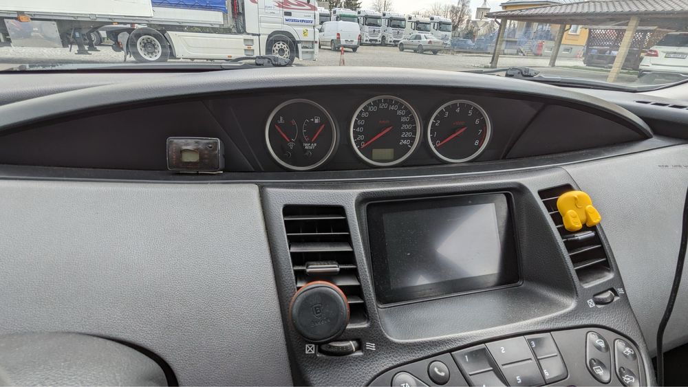 Nissan primera p12 ідеальна 1.8