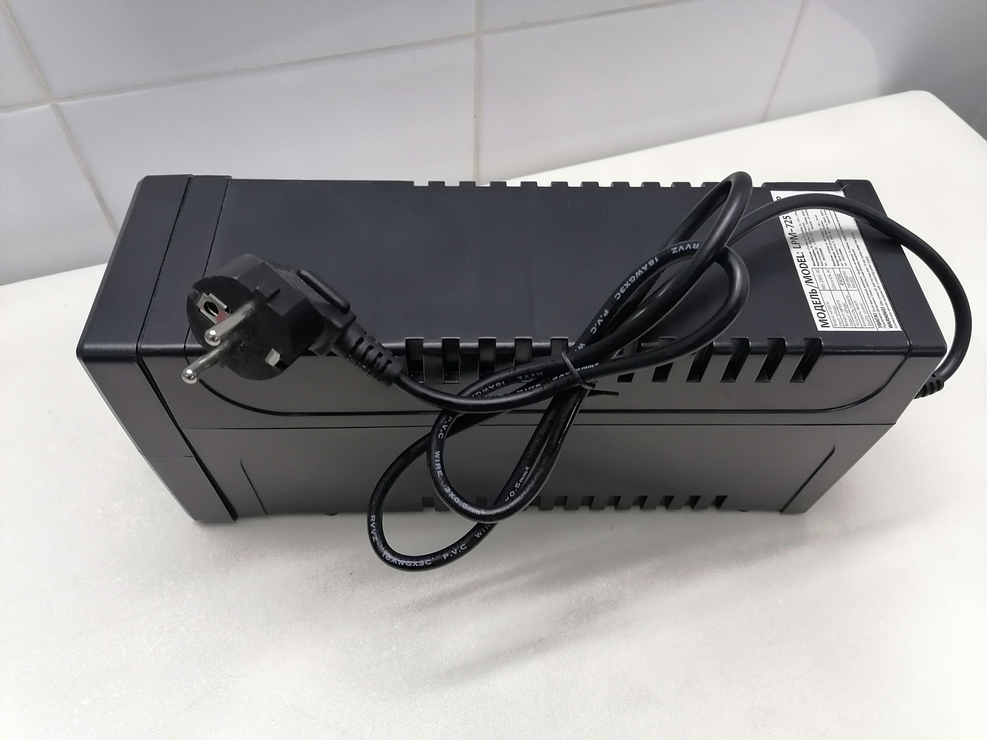 UPS, ББЖ, ДБЖ LogicPower LPM-725VA, LPM-700VA, 490W