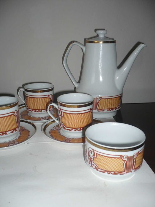 Serwis kawowy dla 6 osób z Chodzieży z okresu PRL