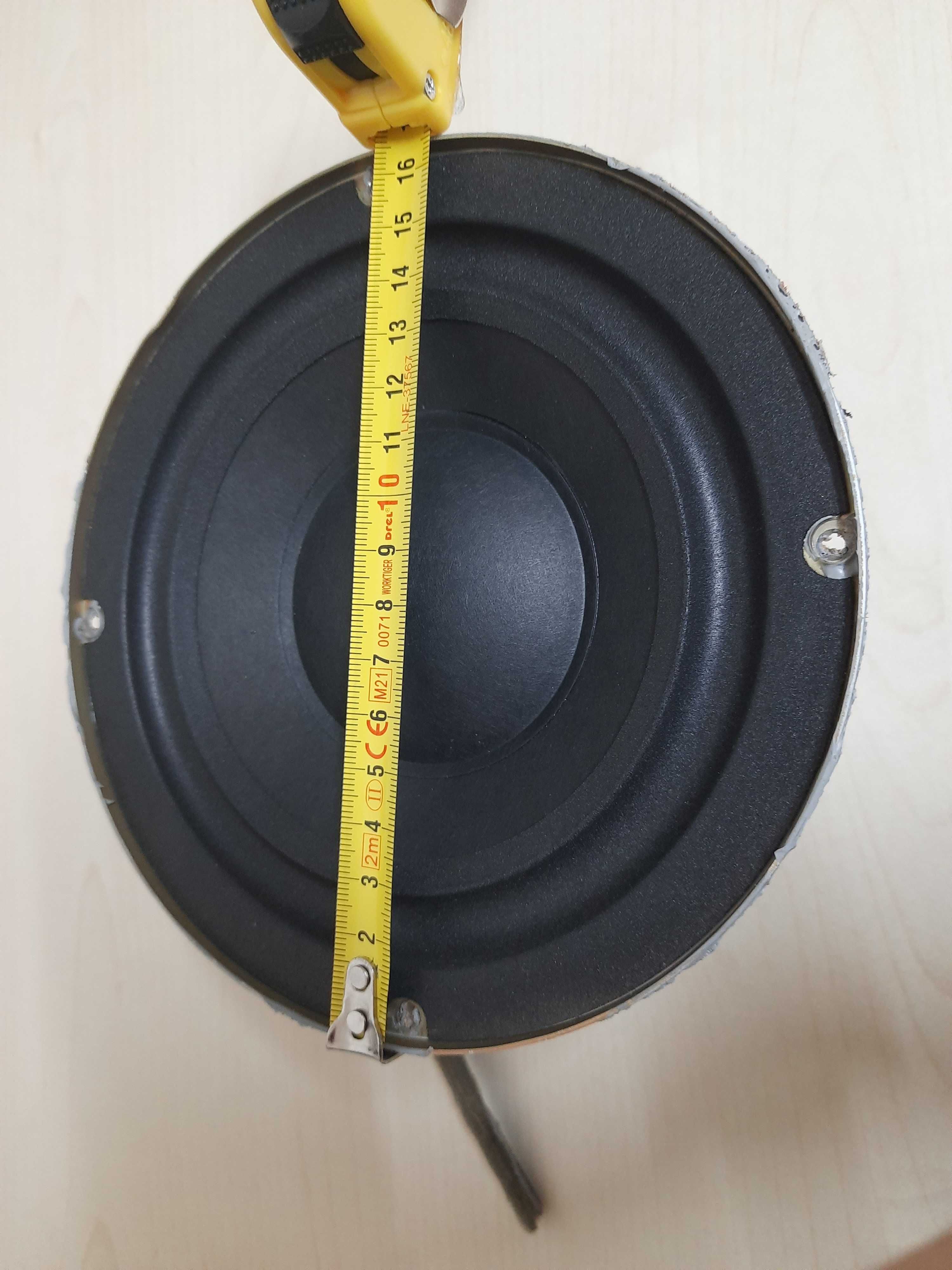 głosnik  subwoofer