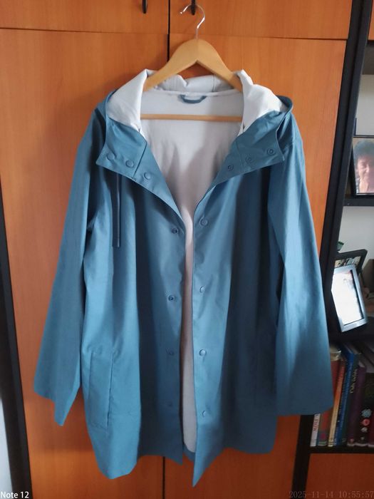 Płaszcz przeciwdeszczowy damski