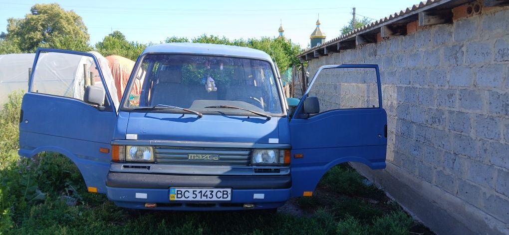 Mazda e2200 дизель