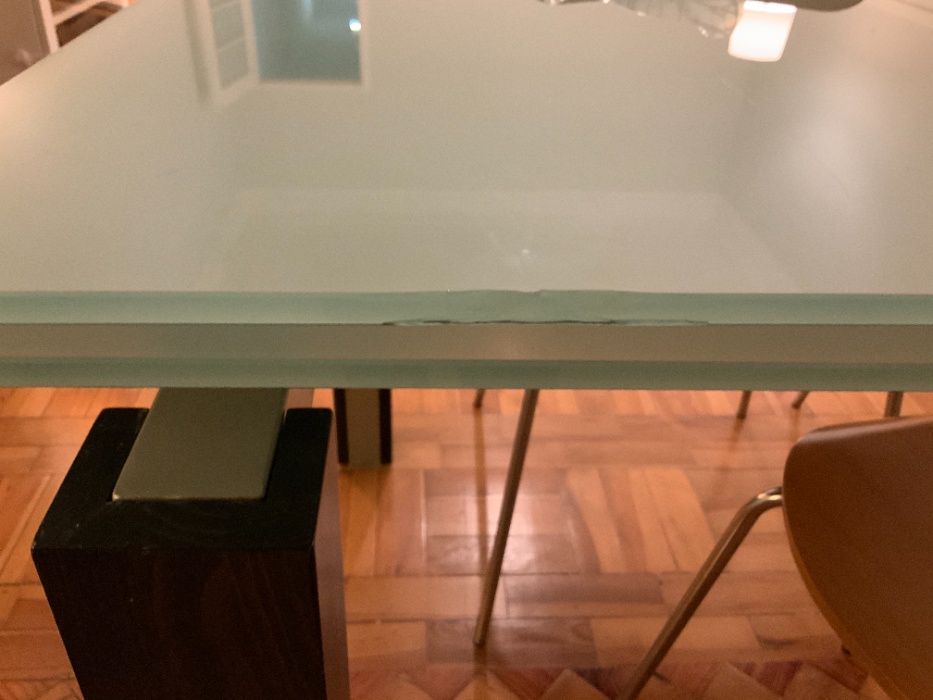 Mesa de vidro extensível