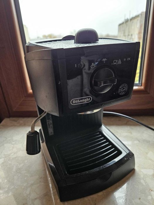 Ekspres do kawy ciśnieniowy kolbowy DeLonghi EC151.b - Kraków