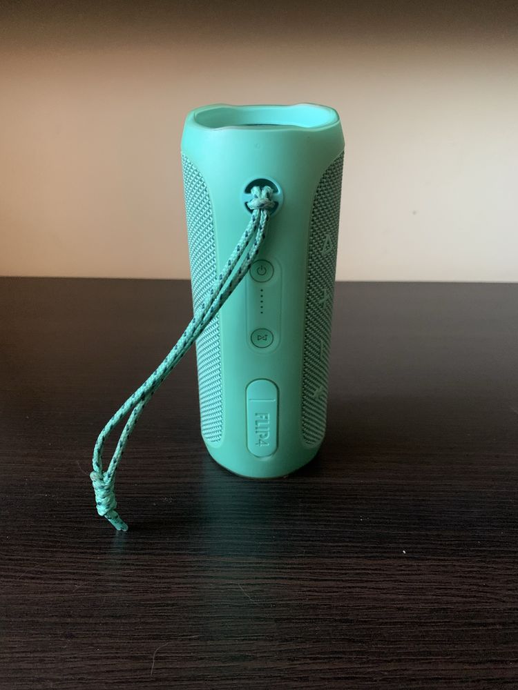 Продам колонку JBL Flip 4