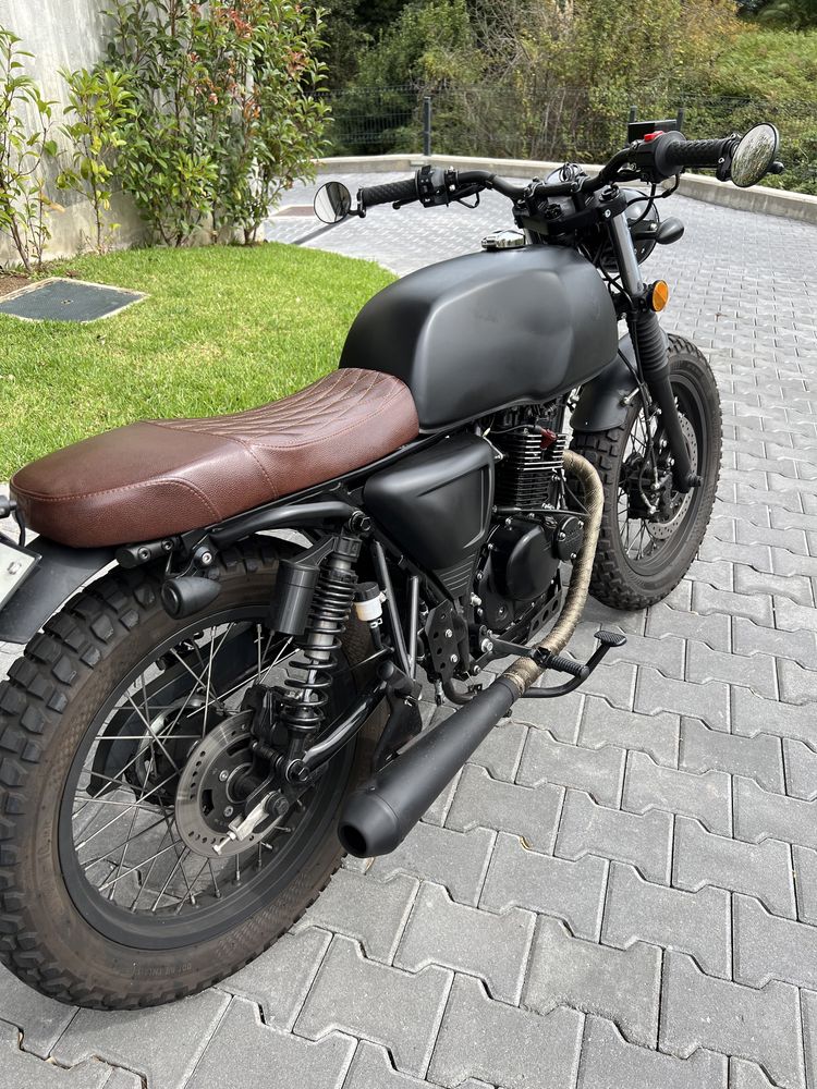 Mutt Akita All Black 125cc