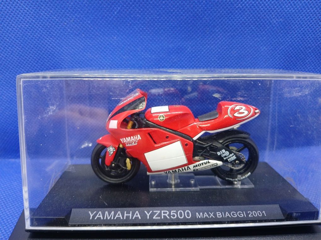 Miniaturas escala  1/24 Moto GP 9 modelos diferentes