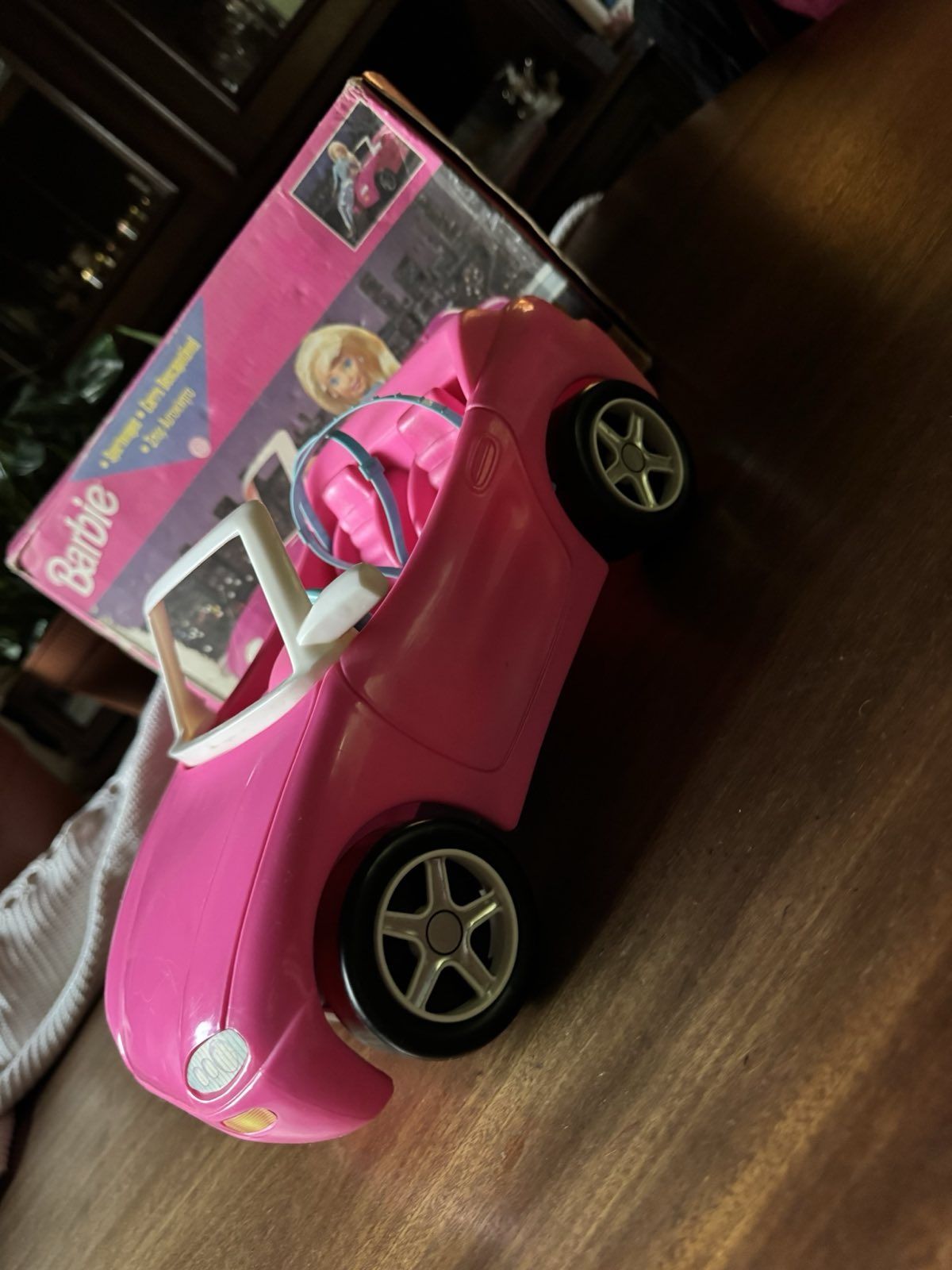 Carro descapotável Barbie