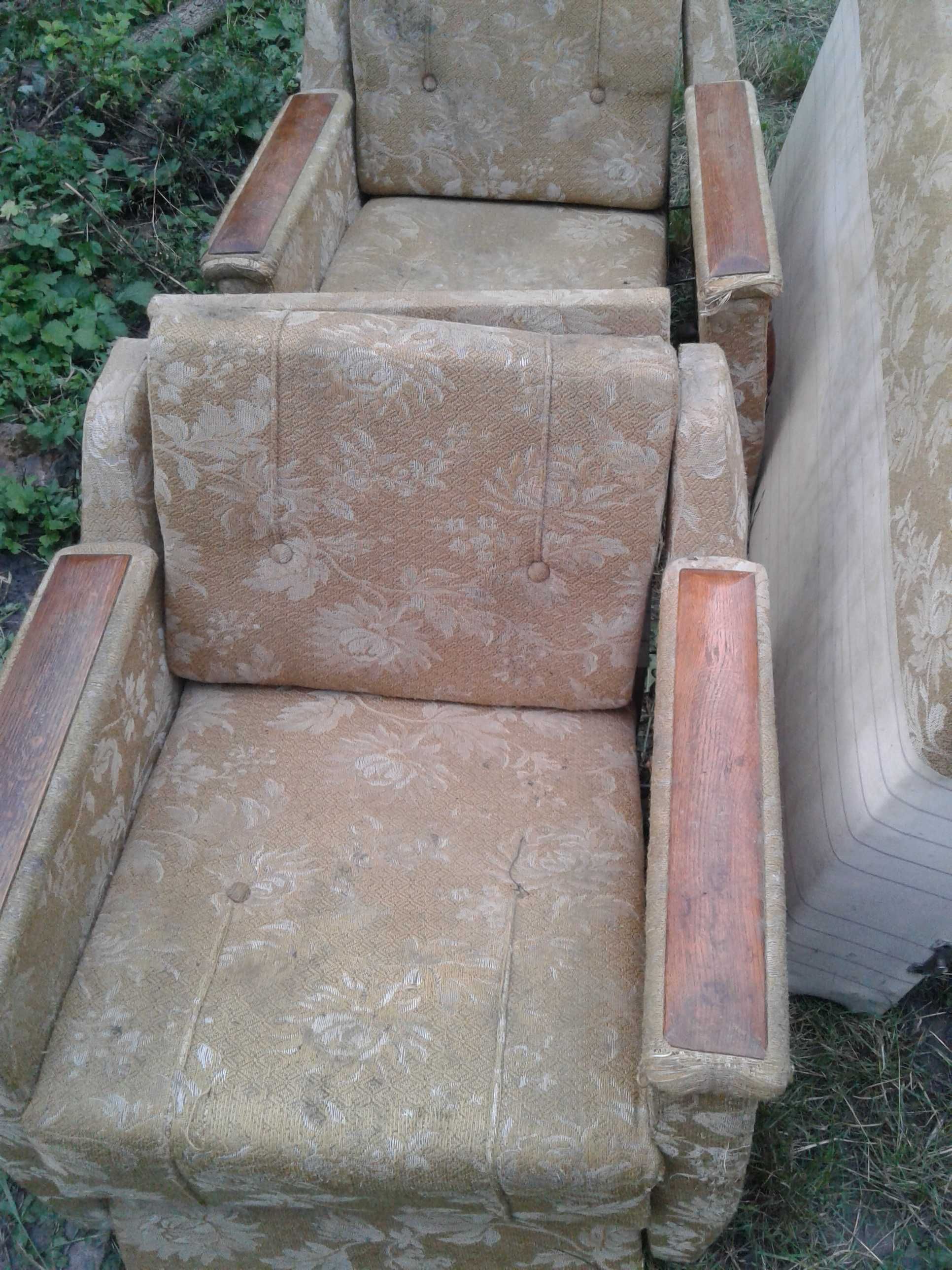 Стародавній диван кровать з кріслами під перетяжку Диван піаніно