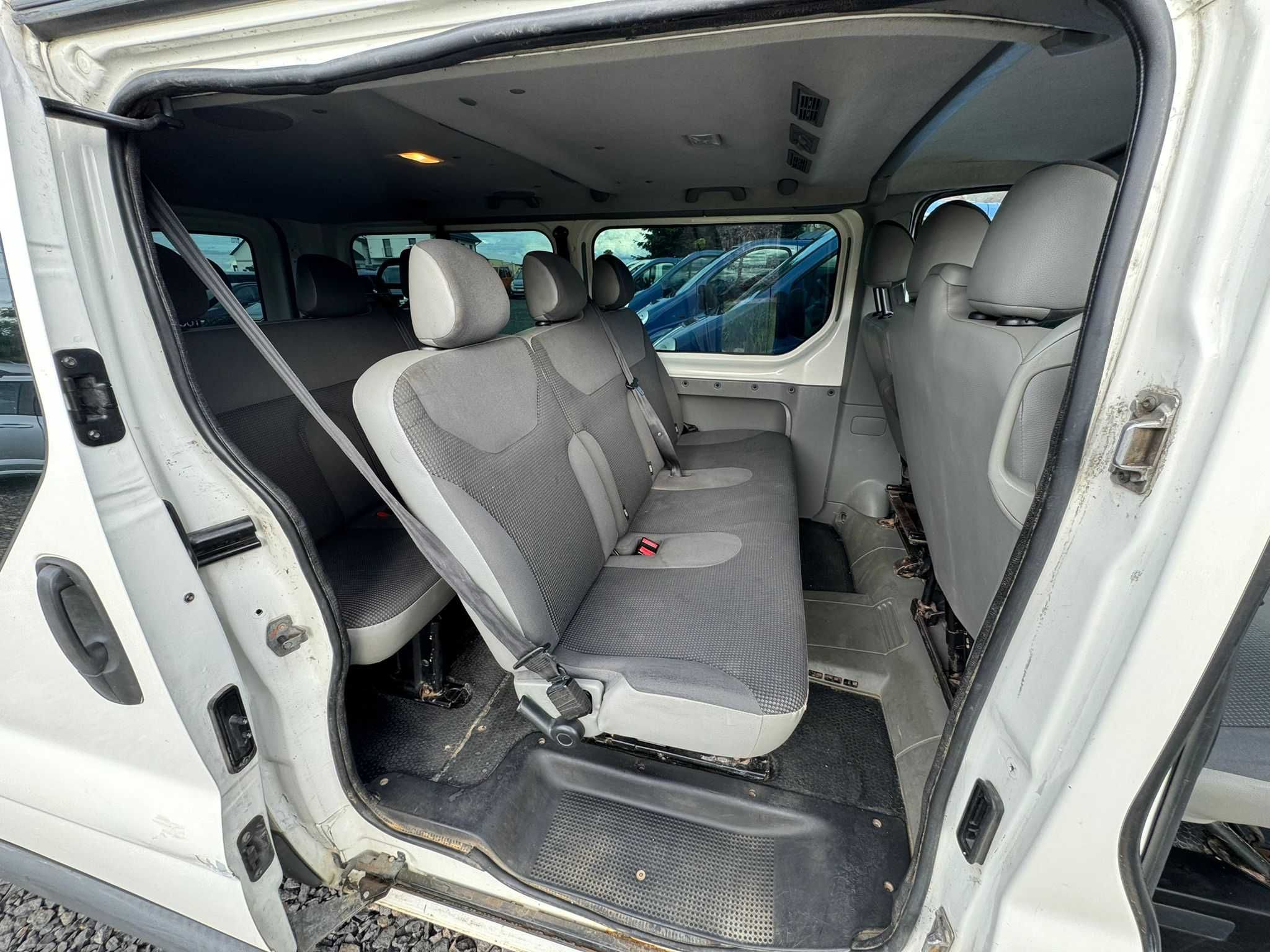 Opel Vivaro 2.0 cdti 115KM 9-osobowy long klima nawiewy tył Salon PL