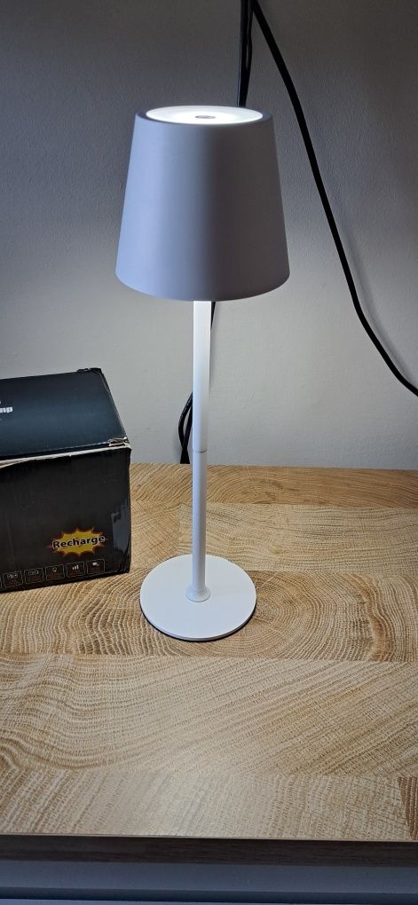 Lampka nocna na usb c