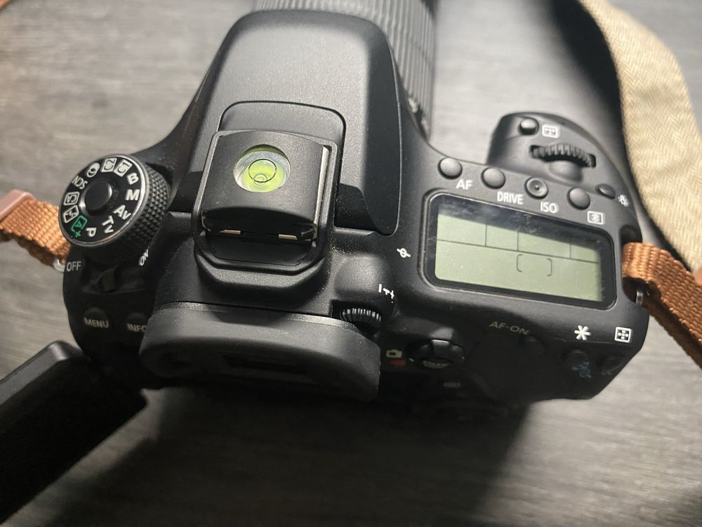 Canon 80D + muito material
