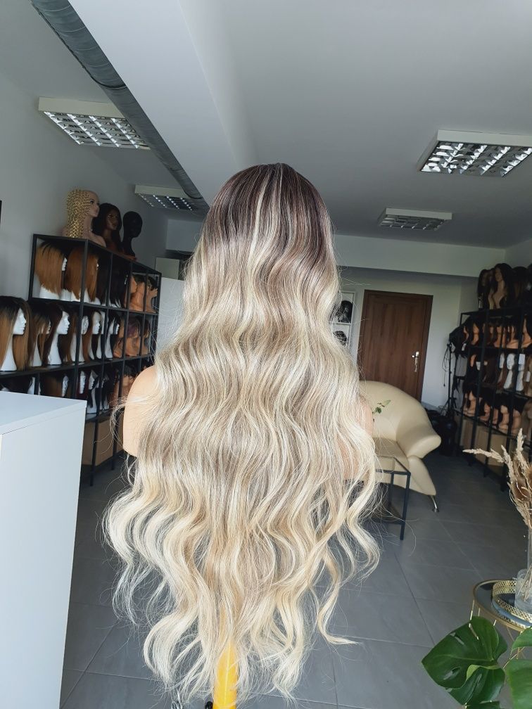 Długa peruka blond 3D loki fale Jennifer 70 cm