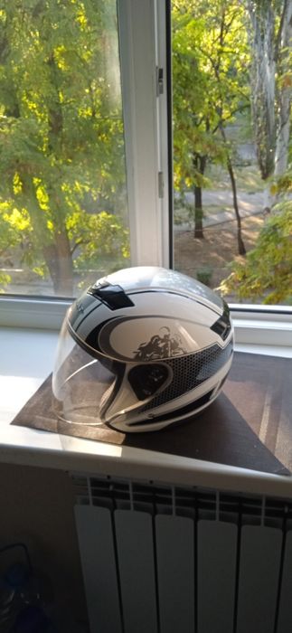 Продам мотошлем открытый
