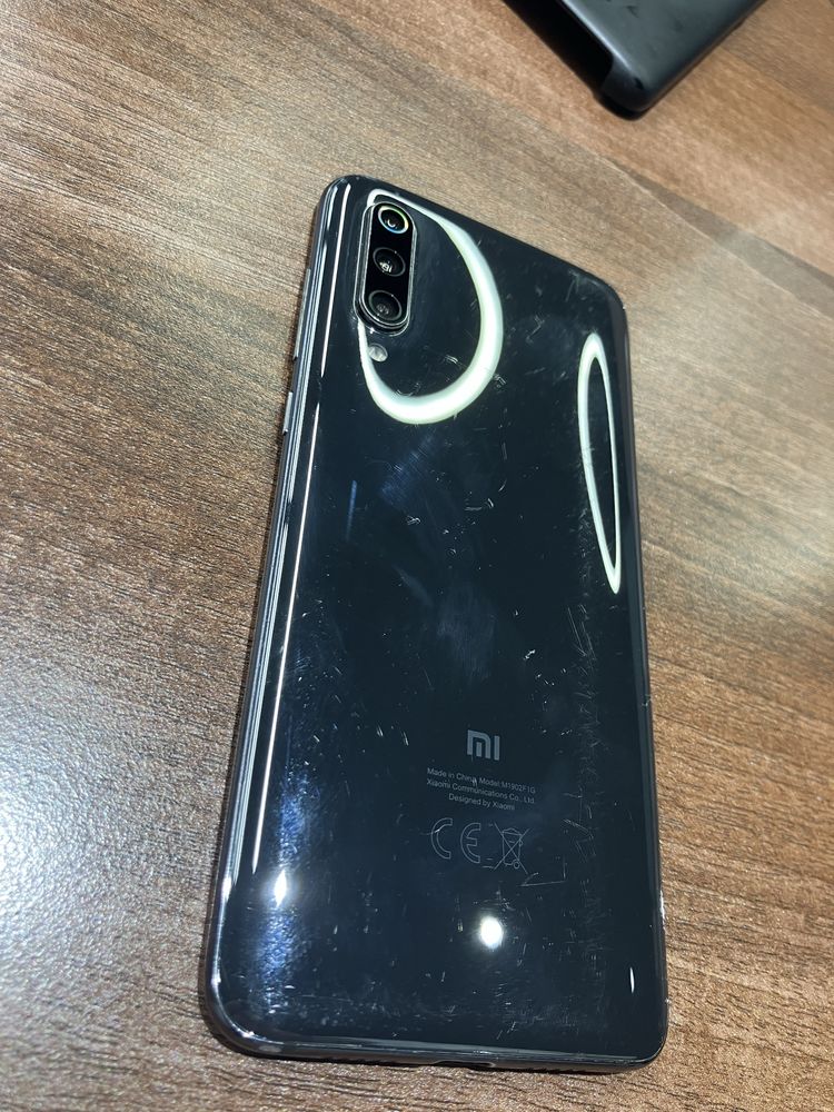 Смартфон MI 9 6/128 global