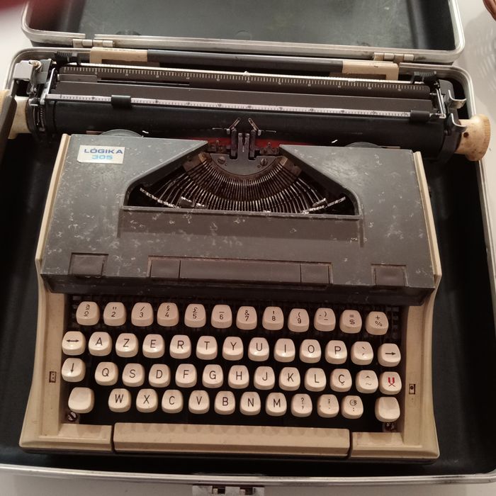 Máquina de escrever antiga