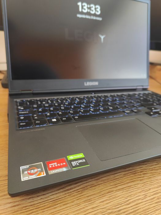 Lenovo Legion 5 15.6" AMD Ryzen 7 4800H / GeForce GTX 1650 / 16gb ram