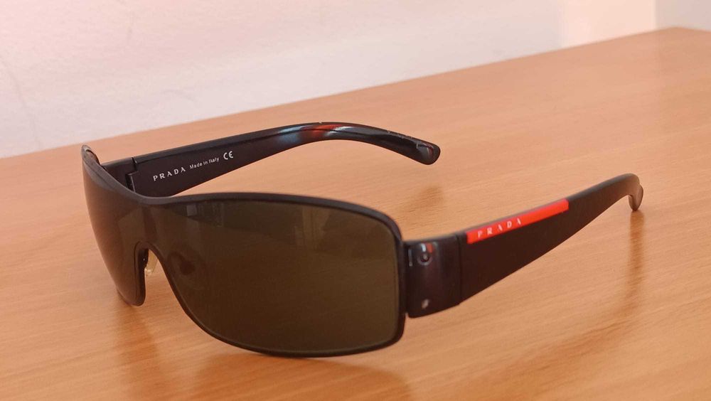 Óculos Clássicos PRADA