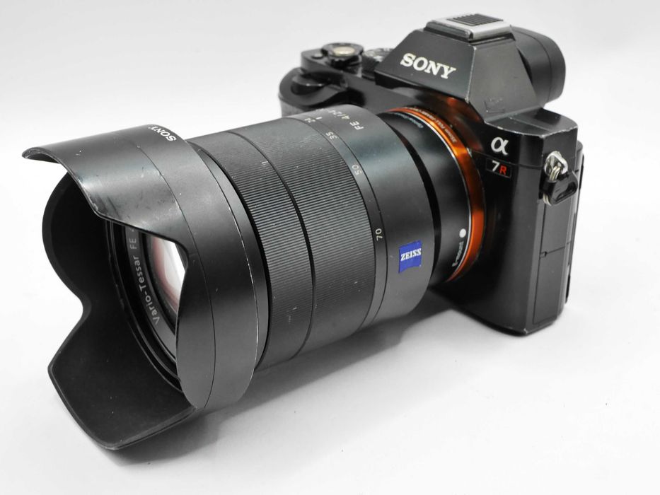 Bezlusterkowiec Sony A7R Zeiss Vario Tessar 24-70 F4 32GB SD 2x aku